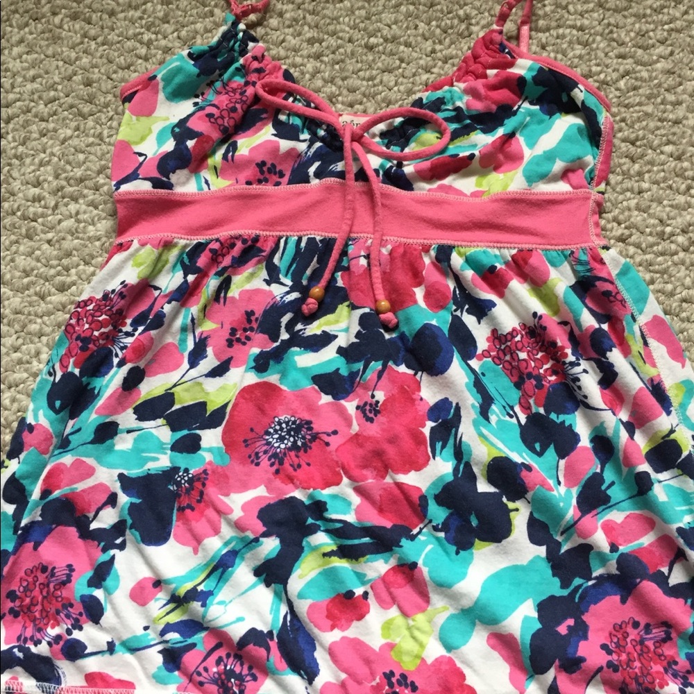 Womans Tanks Size Medium - Picture 2 of 4